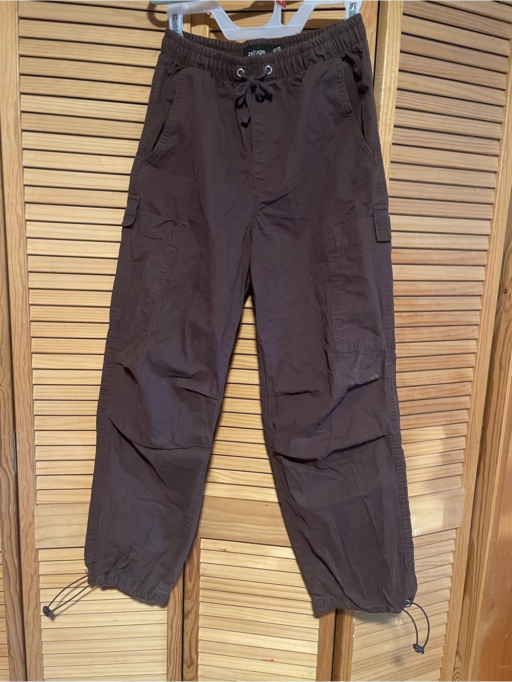 Refuge Women’s Brown Cotton Cargo Pants